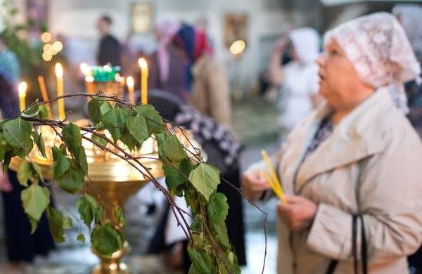 Смысл праздника Духов день, народные и церковные запреты